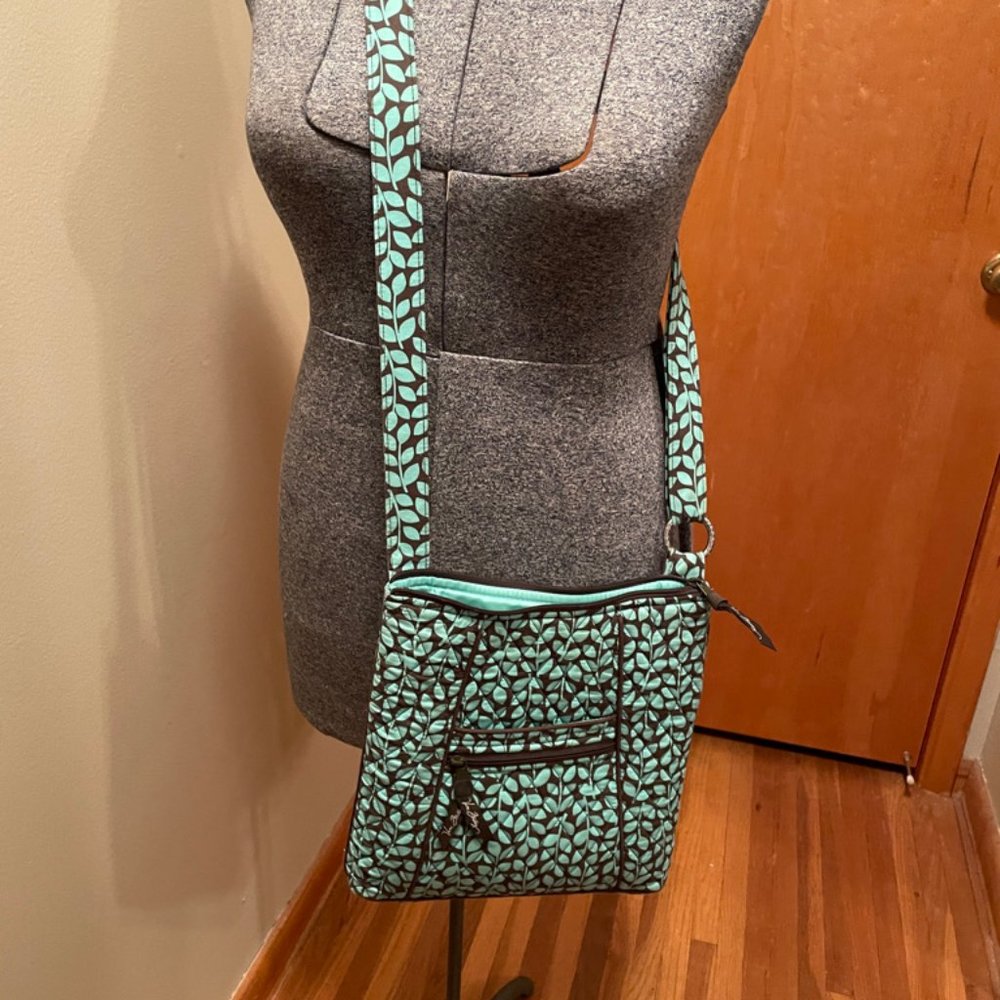 Vera Bradley Hipster Crossbody Bag Leaf Pattern Mint Condition